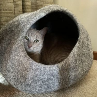 Pryde Pets Handmade Felt Cat Cave Light Grey