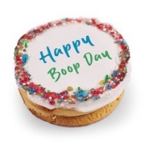 Kazoo Dog Birthday Cake - Round - Red W: 7.5cmL: 7.5cmD: 3.5cm 105g