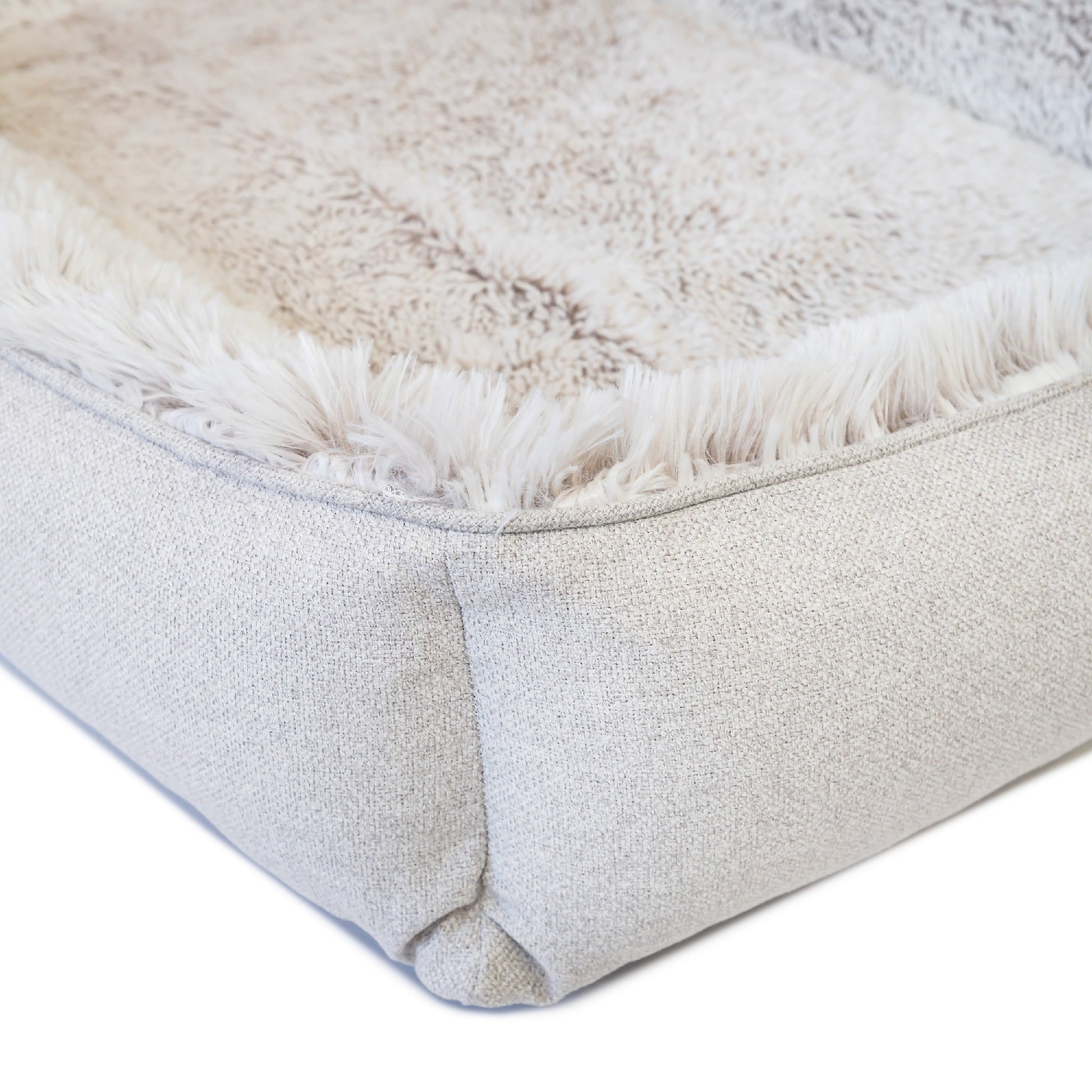 Superior Dog Lounger Aspen Faux Fur [Sz:Mini]